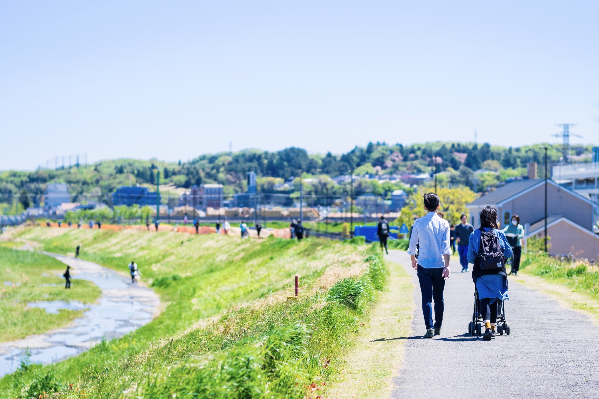 開放的な景色が広がる多摩川沿いは気分転換や休日のリフレッシュにぴったり